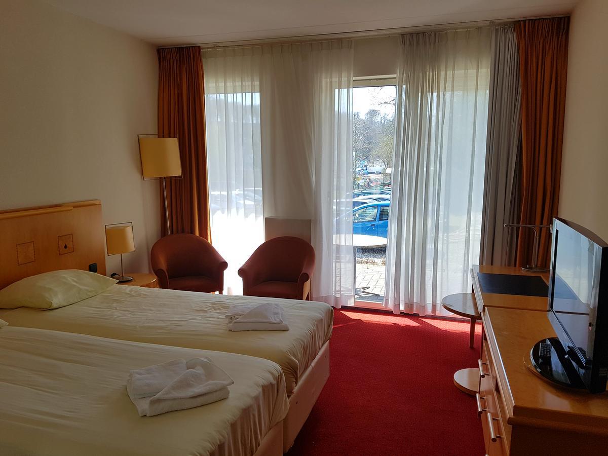 Hotel 2000 Valkenburg Валкенбург Экстерьер фото